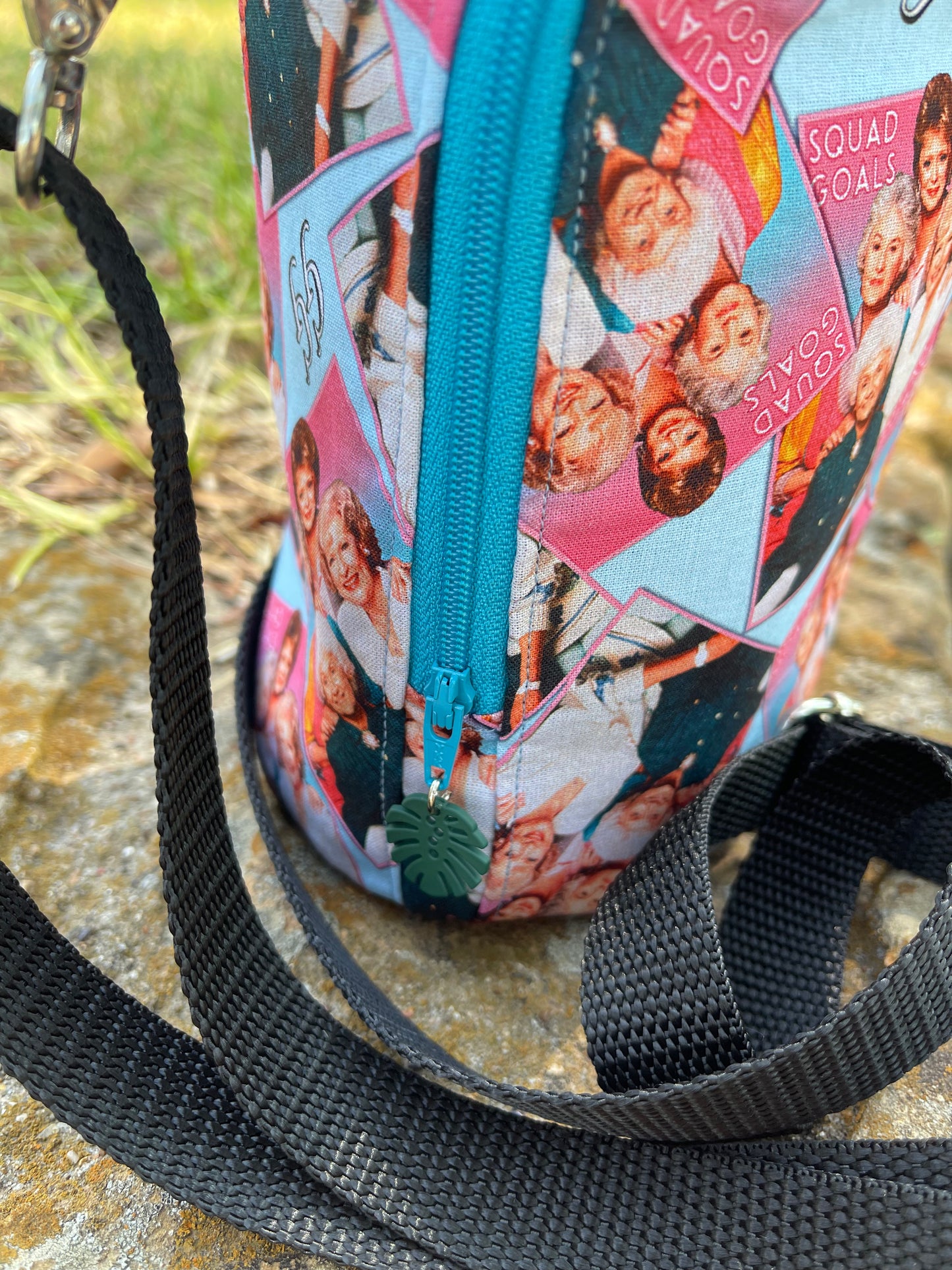 Character themed H2O2GOSLING bag