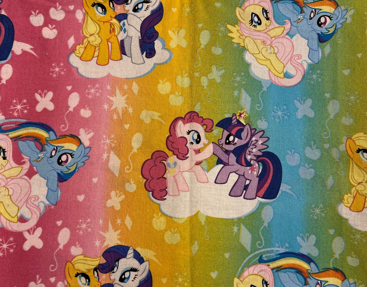 Character themed H2O2GOSLING bag